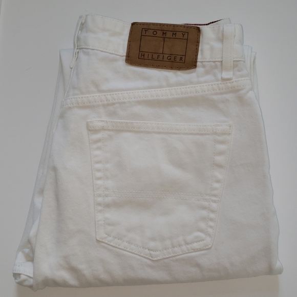 Tommy Hilfiger relaxed fit, white denim jean 32x30 - Picture 3 of 8